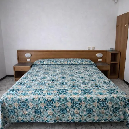 Hotel Hotiday Lungomare