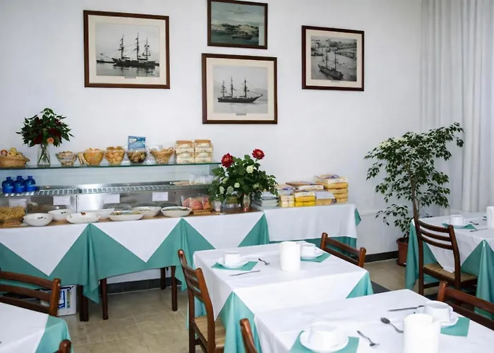 Hotel Hotiday Lungomare 3*